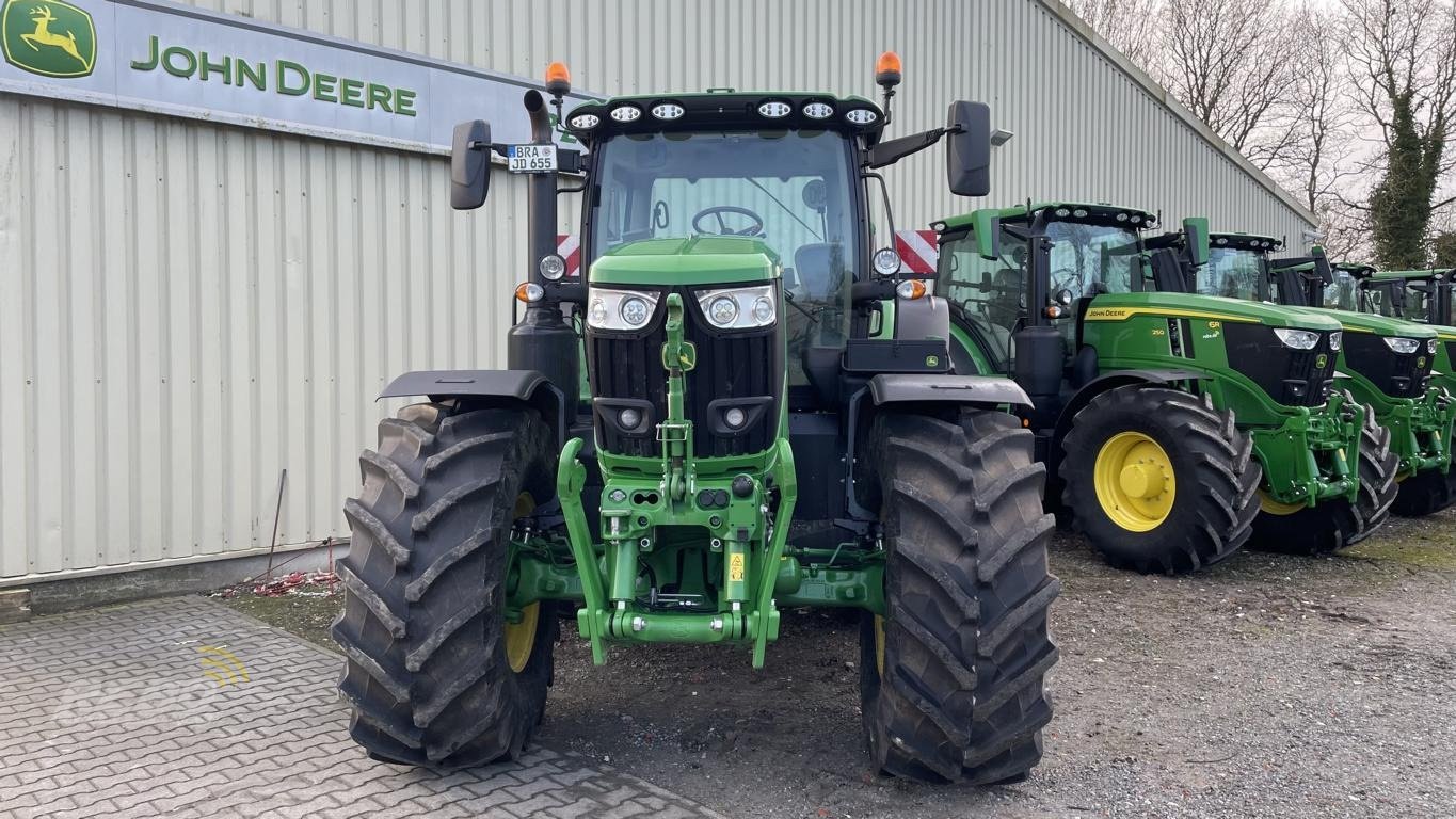 Traktor Türe ait John Deere 6R215, Neumaschine içinde Damme (resim 4)