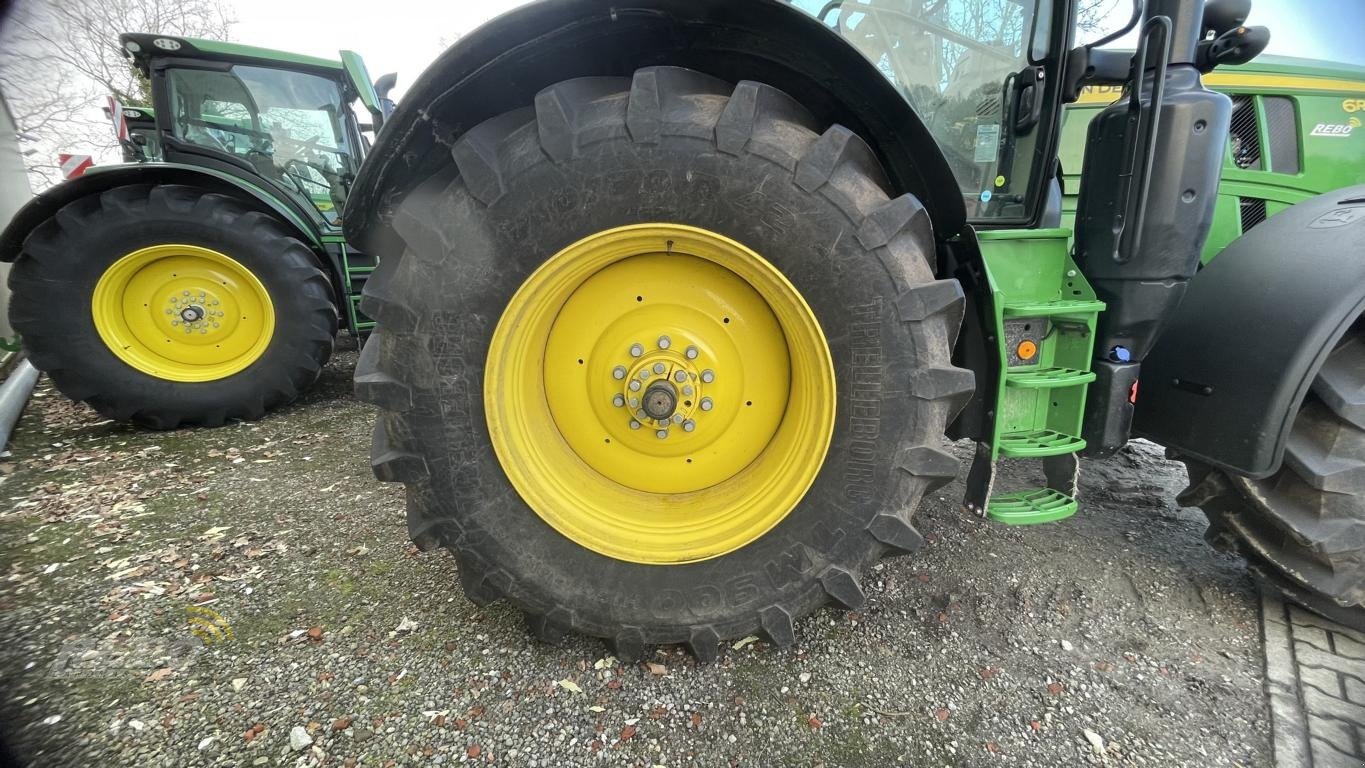 Traktor Türe ait John Deere 6R215, Neumaschine içinde Damme (resim 12)