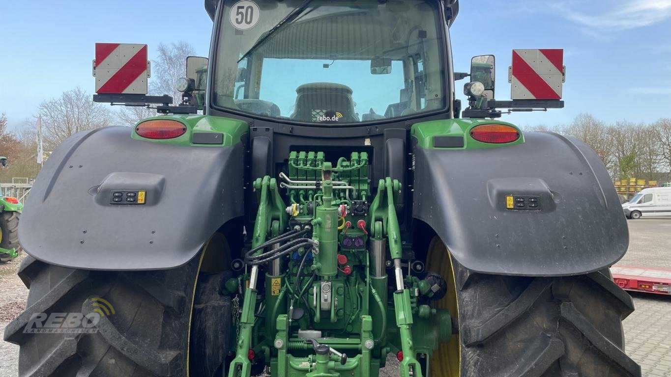 Traktor des Typs John Deere 6R215, Neumaschine in Damme (Bild 23)