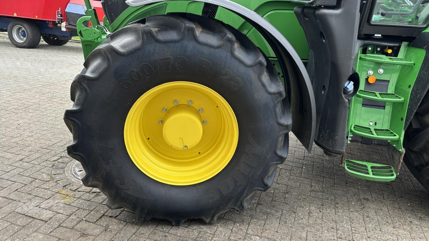 Traktor van het type John Deere 6R215, Gebrauchtmaschine in Visbek/Rechterfeld (Foto 14)