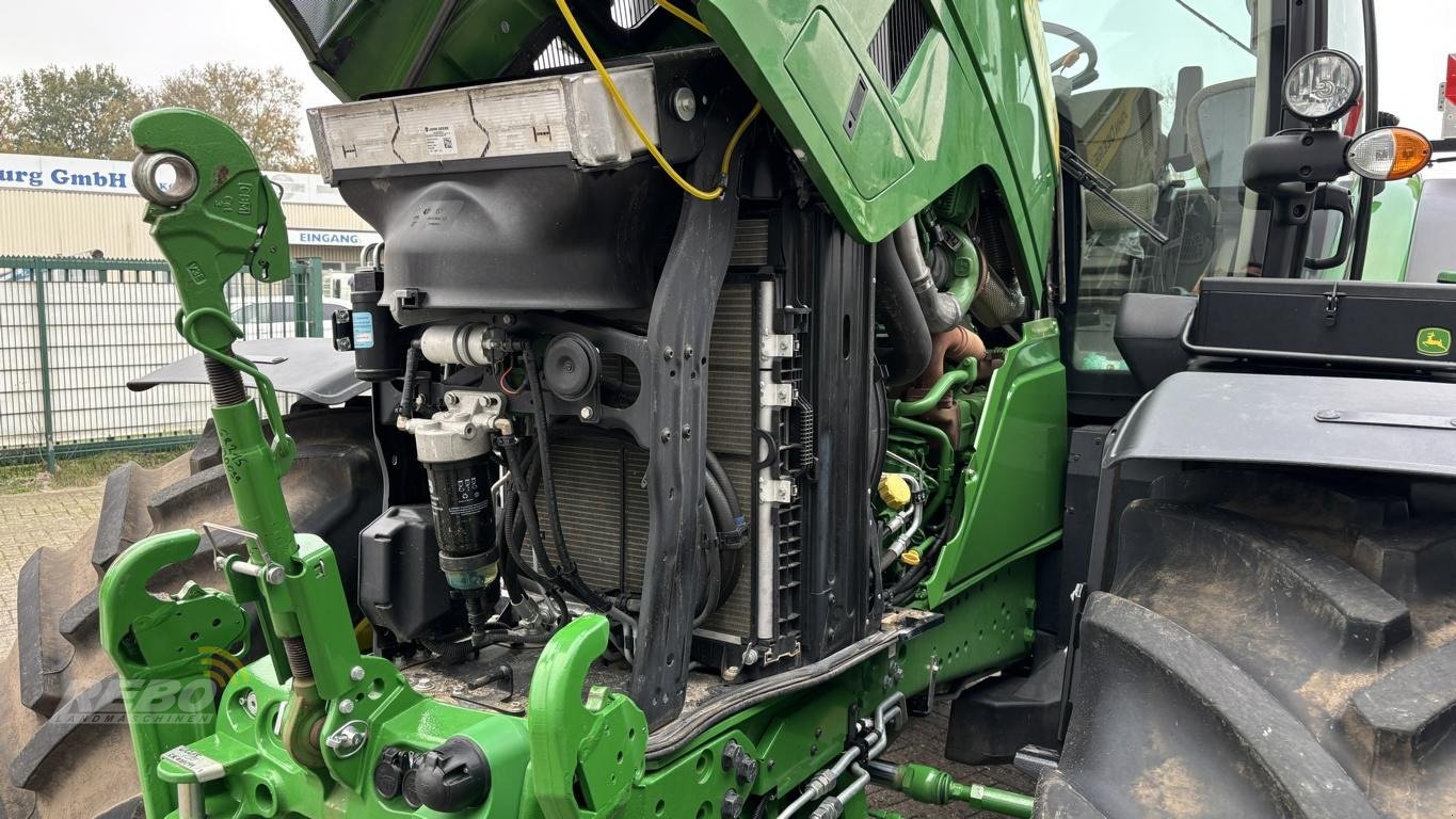 Traktor van het type John Deere 6R215, Gebrauchtmaschine in Visbek/Rechterfeld (Foto 30)