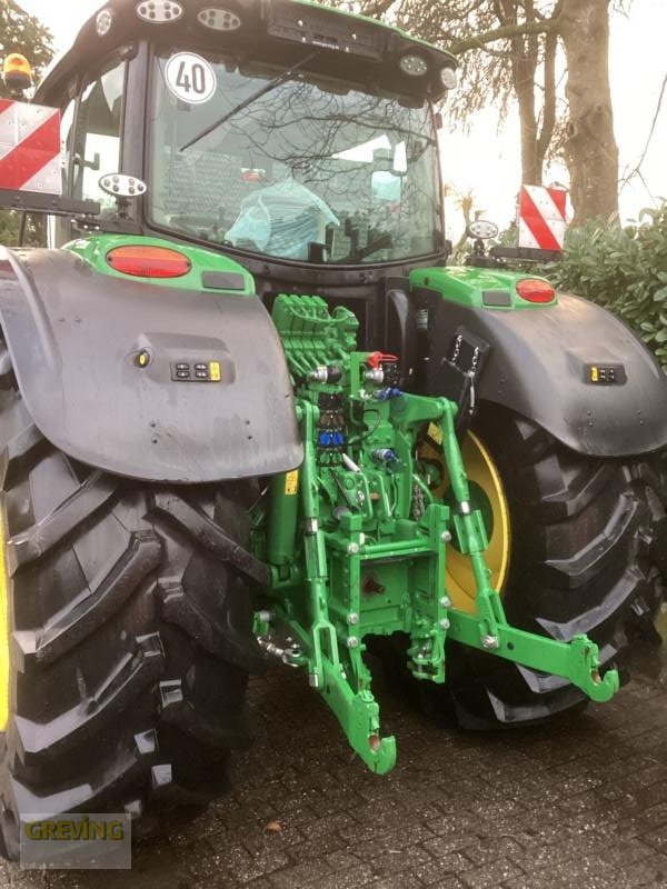 Traktor van het type John Deere 6R215, Gebrauchtmaschine in Kevelaer (Foto 10)