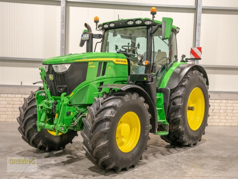 Traktor van het type John Deere 6R215, Gebrauchtmaschine in Ahaus (Foto 1)