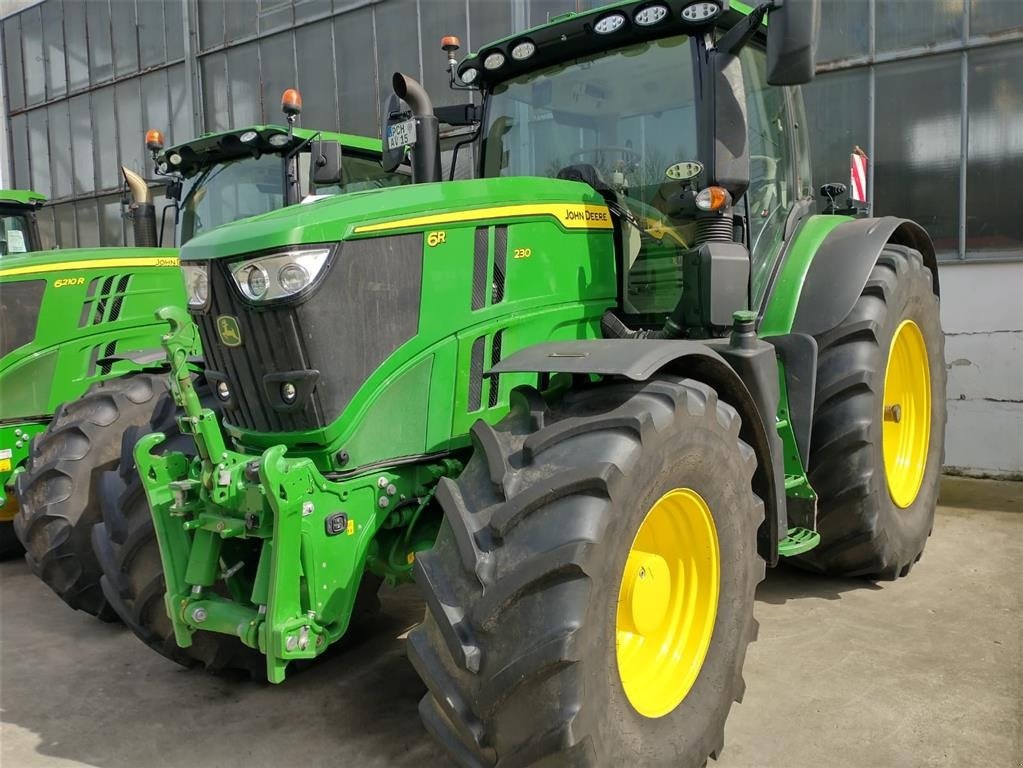 Traktor del tipo John Deere 6R230 Ny model. Command Arm, Command Pro, Front lift, Ultimate Lys, CammandCenter 4600. Premium aktivering JD Link., Gebrauchtmaschine In Kolding (Immagine 2)