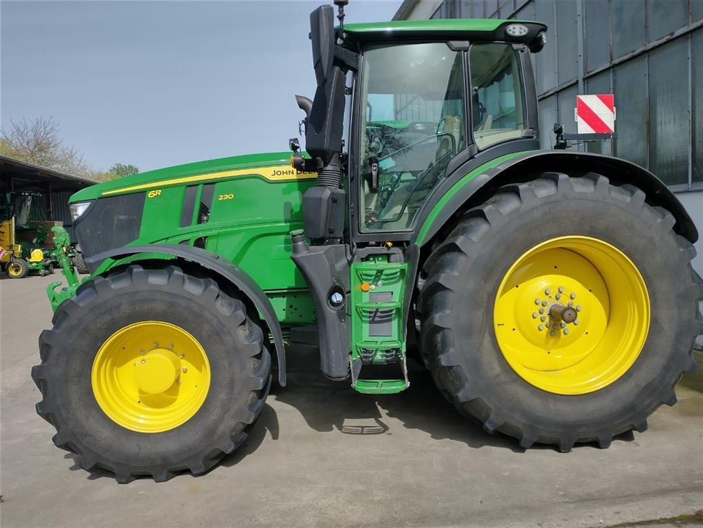 Traktor du type John Deere 6R230 Ny model. Command Arm, Command Pro, Front lift, Ultimate Lys, CammandCenter 4600. Premium aktivering JD Link., Gebrauchtmaschine en Kolding (Photo 3)