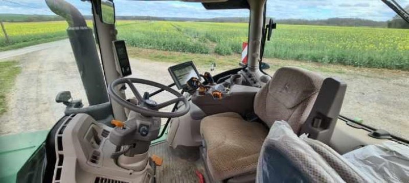 Traktor van het type John Deere 6R250 2 stk fra samme gård. 530 / 590 timer. Den nye 6R model. Ring til Ulrik på 40255544. Jeg snakker Jysk, tysk og engelsk., Gebrauchtmaschine in Kolding (Foto 8)