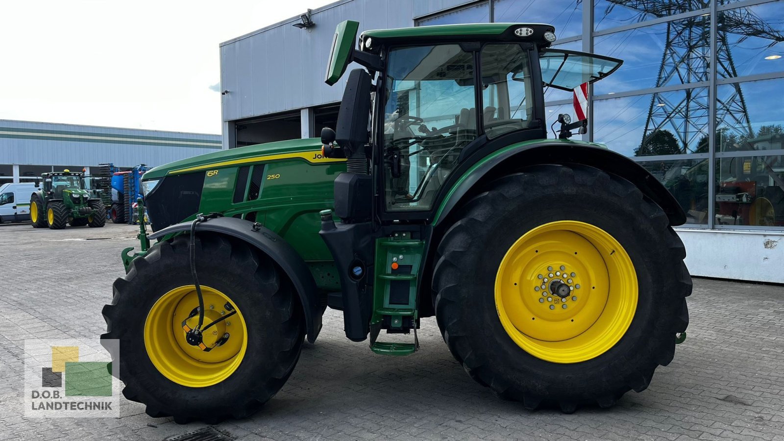 Traktor Türe ait John Deere 6R250 6R 250 Reifendruckregelanlage; Garantieverlängerung, Gebrauchtmaschine içinde Regensburg (resim 2)