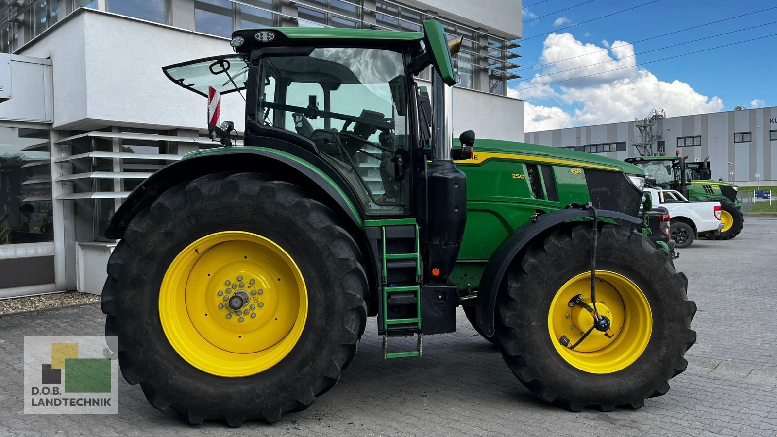 Traktor des Typs John Deere 6R250 6R 250 Reifendruckregelanlage; Garantieverlängerung, Gebrauchtmaschine in Regensburg (Bild 3)