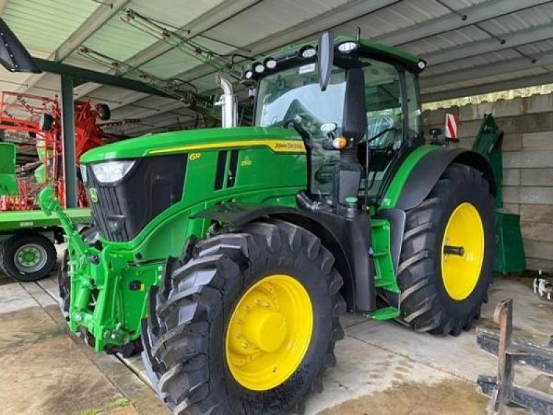 Traktor a típus John Deere 6R250 ComandPro, Gebrauchtmaschine ekkor: Sorée (Kép 2)