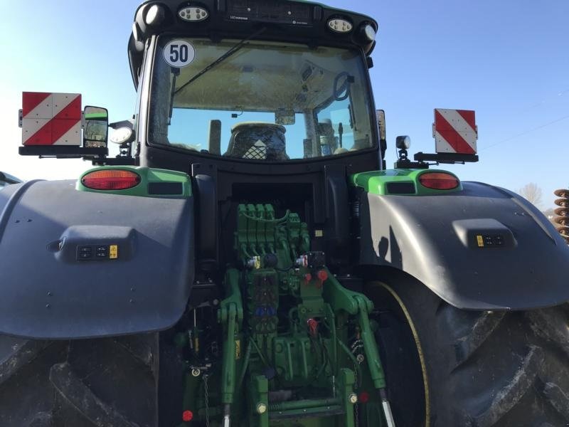 Traktor tip John Deere 6R250 Den nyeste 6R model. Command Arm. Command Pro. AutoTrac klar. Flere på vej ind. ring til Ulrik på 40255544. Jeg snakker Jysk., Gebrauchtmaschine in Kolding (Poză 2)