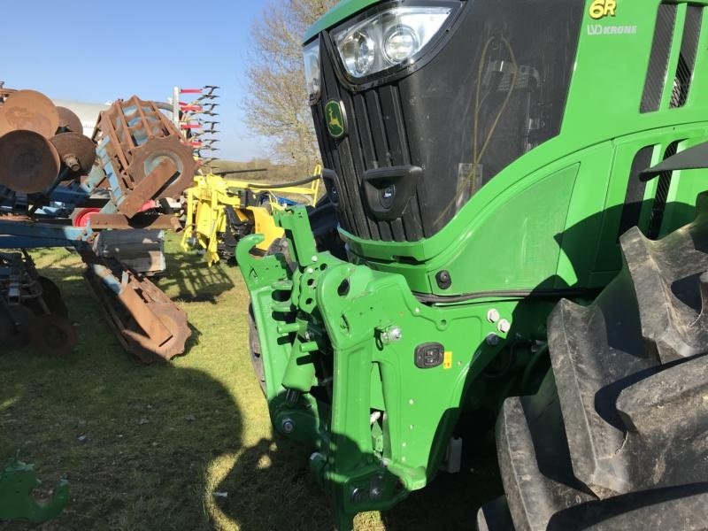 Traktor του τύπου John Deere 6R250 Den nyeste 6R model. Command Arm. Command Pro. AutoTrac klar. Flere på vej ind. ring til Ulrik på 40255544. Jeg snakker Jysk., Gebrauchtmaschine σε Kolding (Φωτογραφία 3)