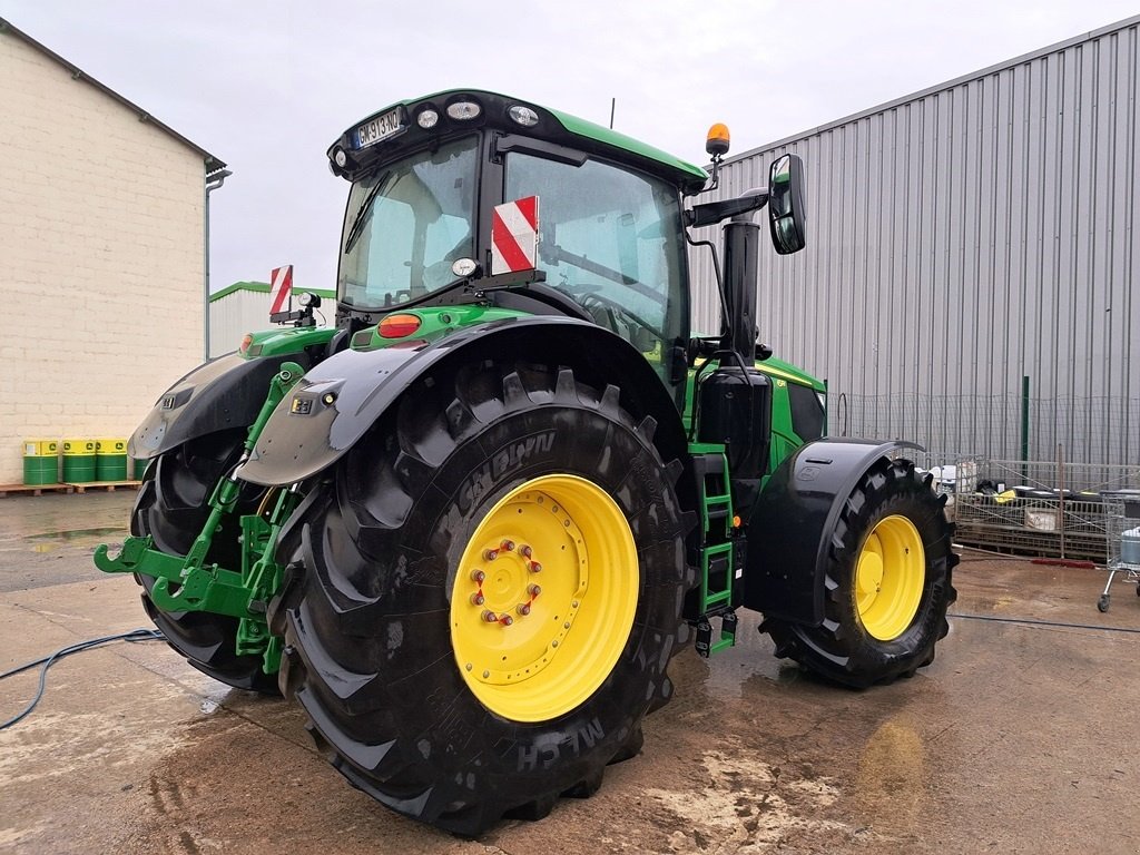 Traktor des Typs John Deere 6R250 Front PTO. AutoTrac GPS klar. Command Arm. Ring til Ulrik på 40255544. Jeg snakker Jysk, tysk og engelsk., Gebrauchtmaschine in Kolding (Bild 5)