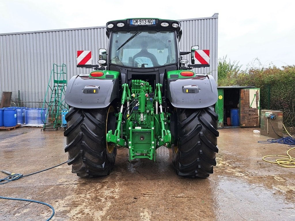 Traktor Türe ait John Deere 6R250 Front PTO. AutoTrac GPS klar. Command Arm. Ring til Ulrik på 40255544. Jeg snakker Jysk, tysk og engelsk., Gebrauchtmaschine içinde Kolding (resim 4)