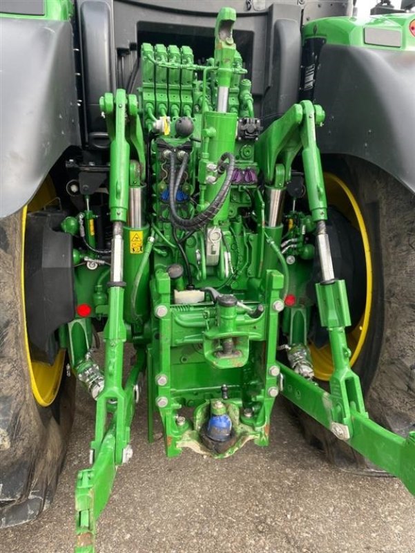 Traktor van het type John Deere 6R250 Front PTO. Ring til Ulrik på 40255544. Jeg snakker Jysk, tysk og engelsk., Gebrauchtmaschine in Kolding (Foto 8)