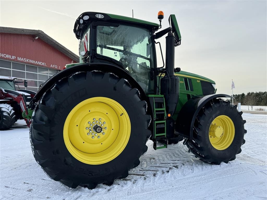 Traktor del tipo John Deere 6R250 KUN 1100 TIMER!, Gebrauchtmaschine en Nørager (Imagen 6)