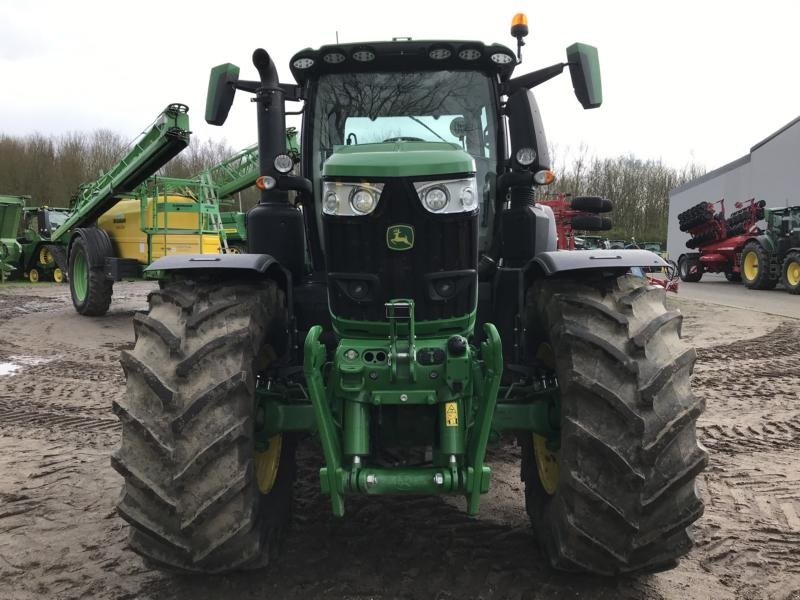 Traktor a típus John Deere 6R250 Kun 260 Timer. Command Arm. Command Pro. AutoTrac ready. Sektionskontrol aktiveret. Flere på vej. Ring til Ulrik på 40255544. Jeg snakker Jysk, tysk og engelsk., Gebrauchtmaschine ekkor: Kolding (Kép 4)