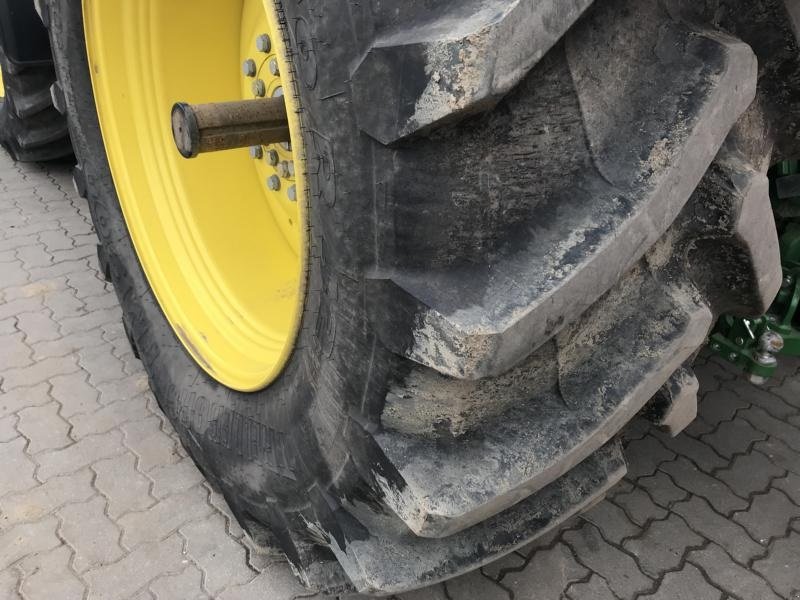 Traktor a típus John Deere 6R250 Kun 260 Timer. Command Arm. Command Pro. AutoTrac ready. Sektionskontrol aktiveret. Flere på vej. Ring til Ulrik på 40255544. Jeg snakker Jysk, tysk og engelsk., Gebrauchtmaschine ekkor: Kolding (Kép 8)