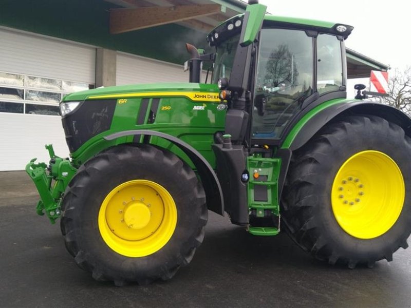 Traktor του τύπου John Deere 6R250 SOLGT, Gebrauchtmaschine σε Storvorde