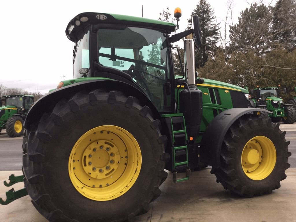 Traktor typu John Deere 6R250, Gebrauchtmaschine w azerailles (Zdjęcie 7)