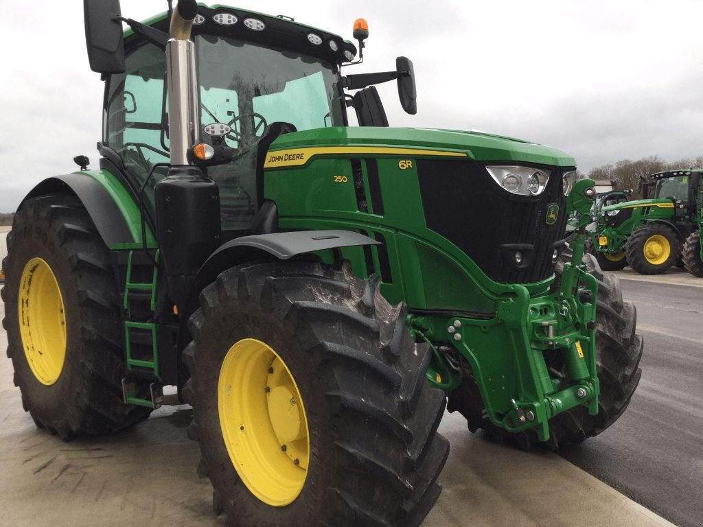 Traktor of the type John Deere 6R250, Gebrauchtmaschine in azerailles (Picture 5)