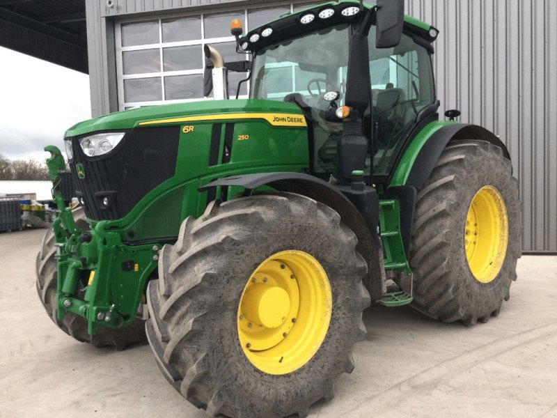 Traktor типа John Deere 6R250, Gebrauchtmaschine в Vogelsheim