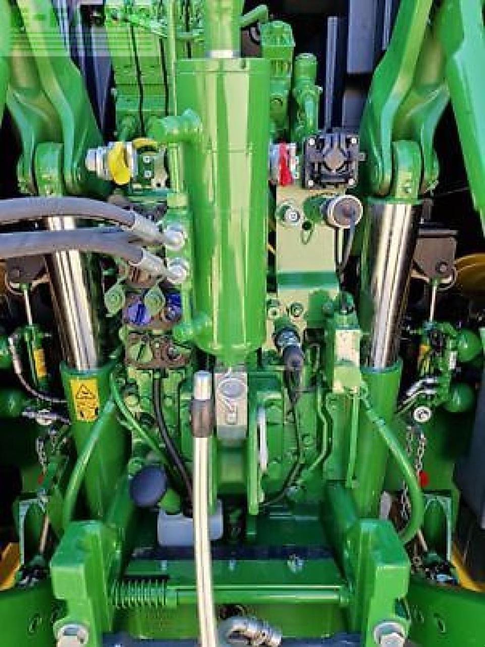 Traktor Türe ait John Deere 6r250, Gebrauchtmaschine içinde MONFERRAN (resim 4)