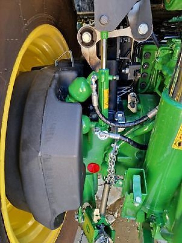 Traktor типа John Deere 6R250, Gebrauchtmaschine в PEYROLE (Фотография 5)