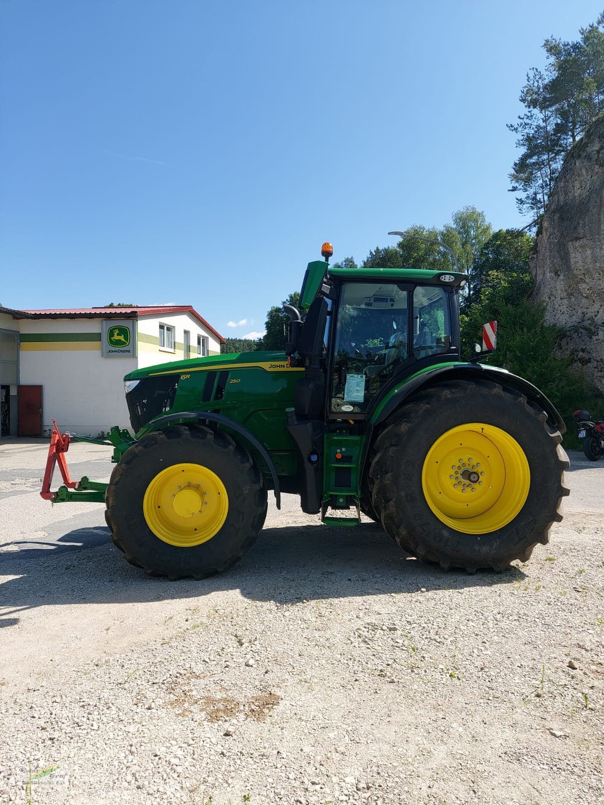 Traktor van het type John Deere 6R250, Gebrauchtmaschine in Pegnitz-Bronn (Foto 1)