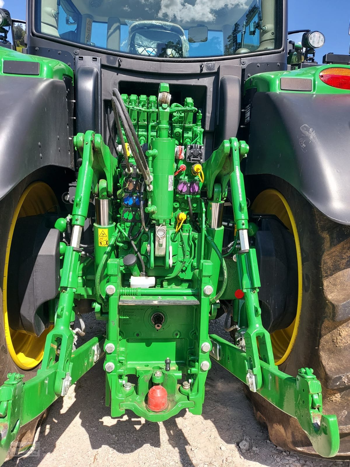 Traktor van het type John Deere 6R250, Gebrauchtmaschine in Pegnitz-Bronn (Foto 8)