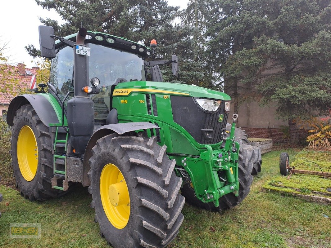 Traktor du type John Deere 6R250, Neumaschine en Klietz (Photo 1)