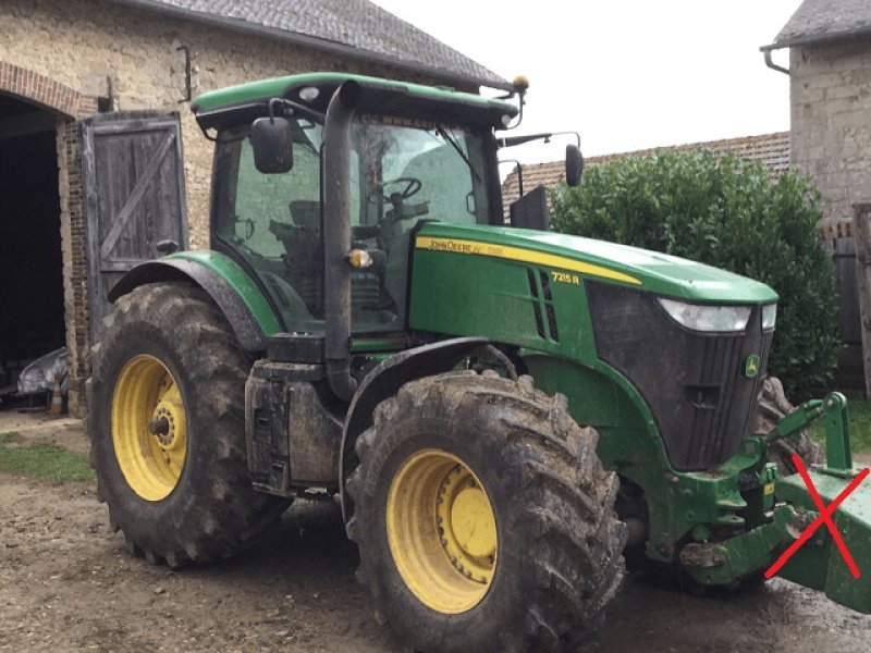 Traktor типа John Deere 7215R, Gebrauchtmaschine в PITHIVIERS Cedex (Фотография 1)