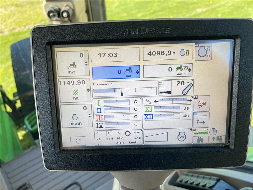 Traktor of the type John Deere 7215R, Gebrauchtmaschine in Bredsten (Picture 5)