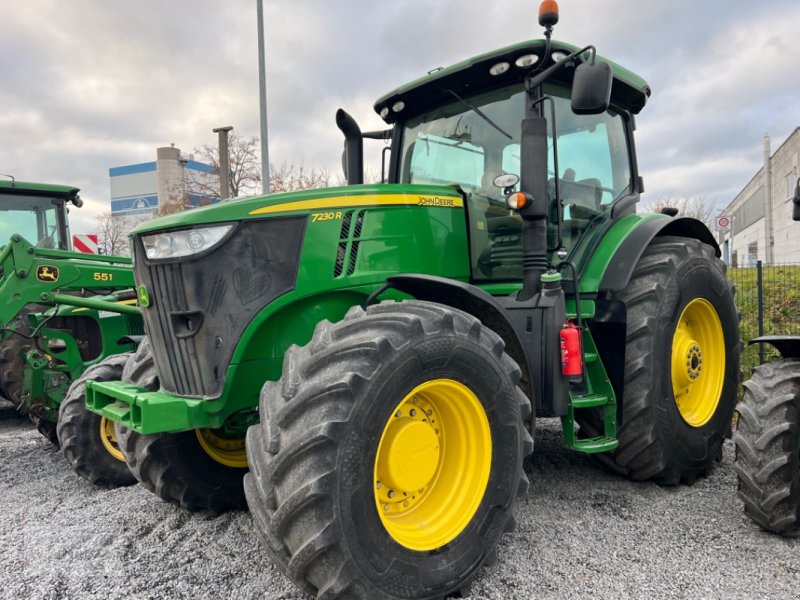 Traktor tipa John Deere 7230 R, Gebrauchtmaschine u Prenzlau