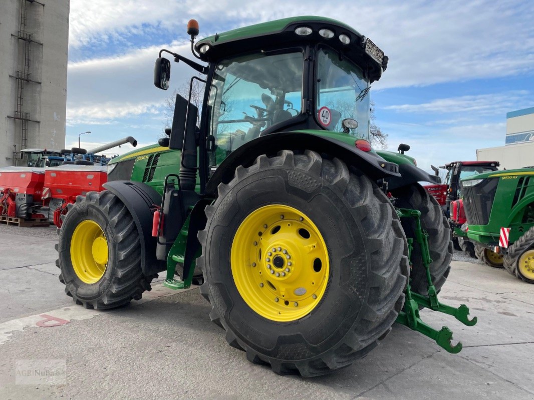 Traktor van het type John Deere 7230 R, Gebrauchtmaschine in Prenzlau (Foto 8)