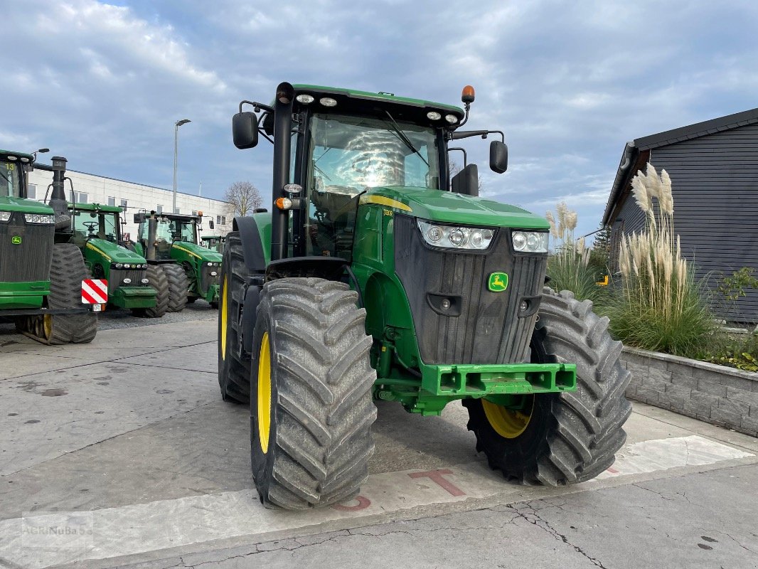 Traktor van het type John Deere 7230 R, Gebrauchtmaschine in Prenzlau (Foto 1)