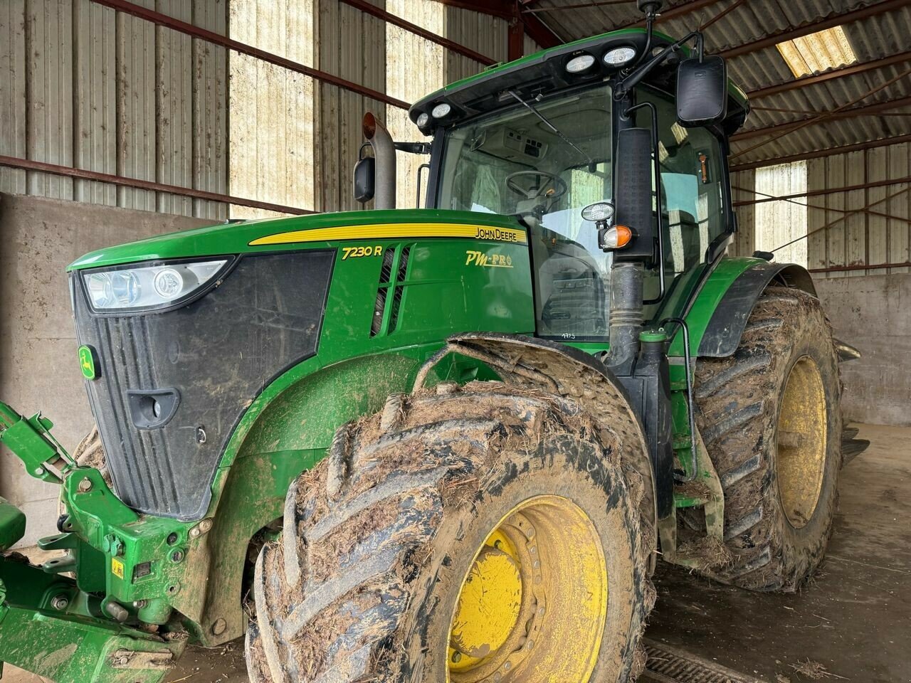 Traktor des Typs John Deere 7230 R, Gebrauchtmaschine in CHEMINOT (Bild 2)