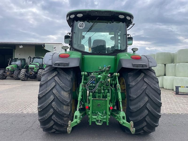 Traktor typu John Deere 7230 R, Gebrauchtmaschine w Steinau  (Zdjęcie 4)