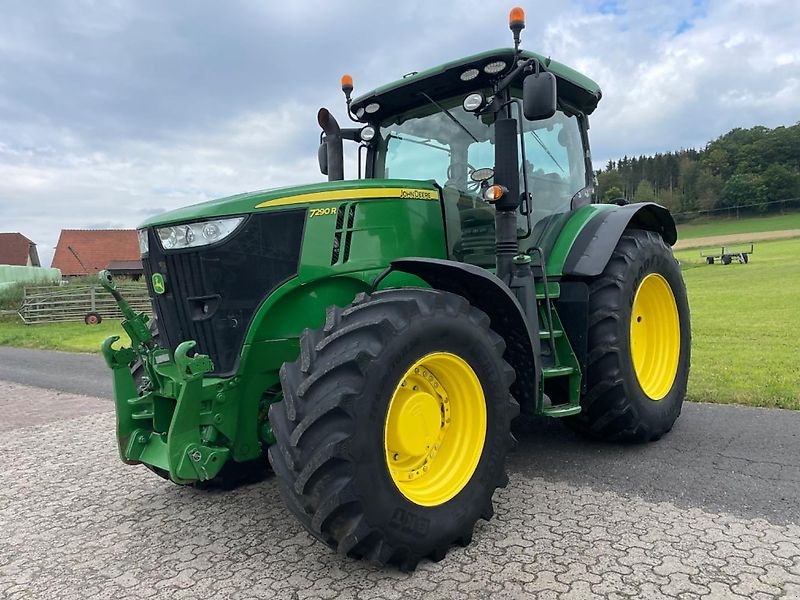 Traktor typu John Deere 7230 R, Gebrauchtmaschine w Steinau  (Zdjęcie 8)