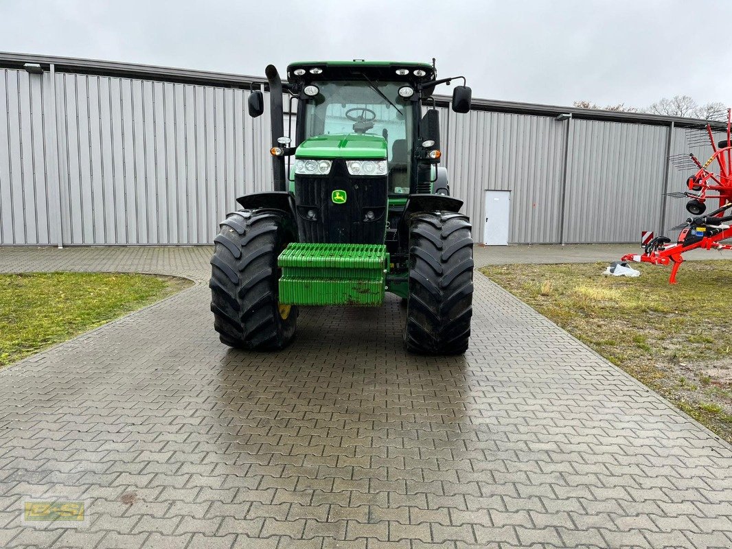 Traktor des Typs John Deere 7230R ALLRADTRAKTOR, Gebrauchtmaschine in Neustadt Dosse (Bild 5)