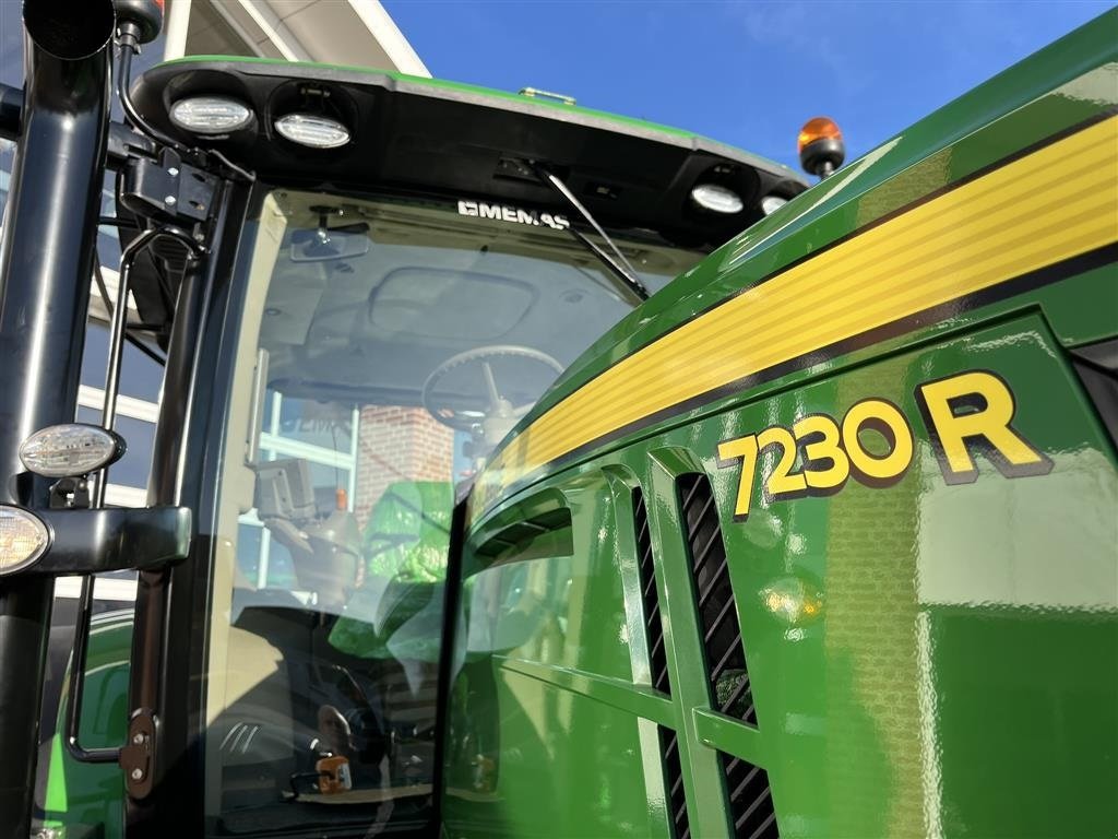 Traktor of the type John Deere 7230R Frontlift og PTO- Særdeles velholdt, Gebrauchtmaschine in Nørager (Picture 3)