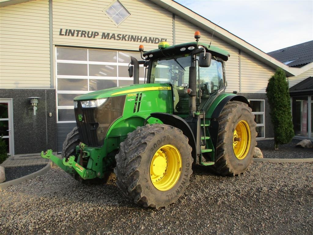 Traktor от тип John Deere 7230R Med frontlift og frontPTO, Gebrauchtmaschine в Lintrup (Снимка 2)