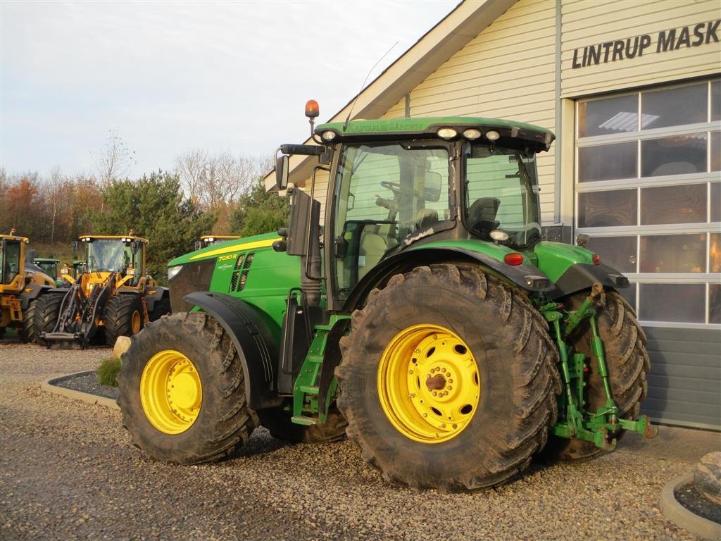 Traktor от тип John Deere 7230R Med frontlift og frontPTO, Gebrauchtmaschine в Lintrup (Снимка 3)