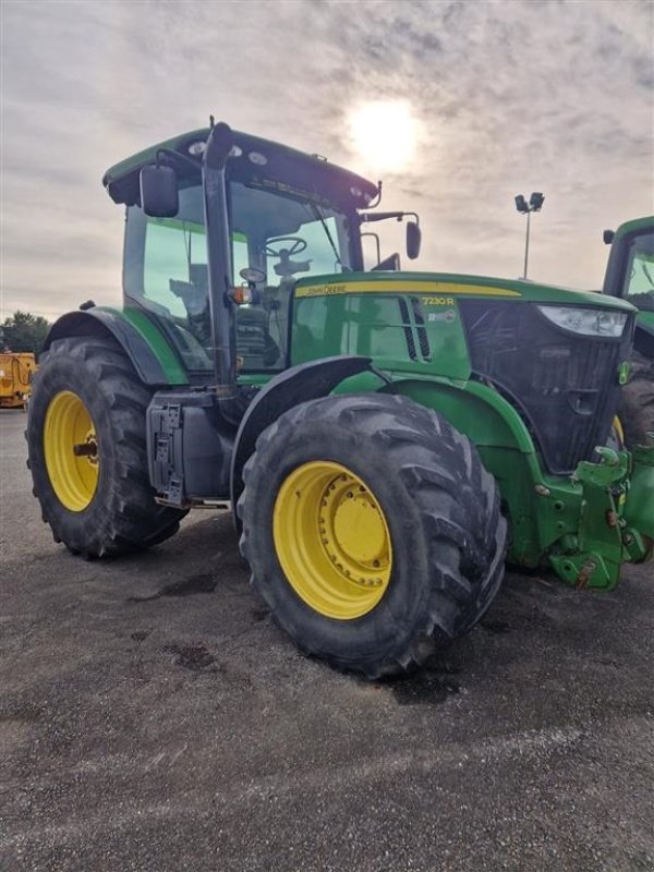 Traktor typu John Deere 7230R med frontlift Ring til Ulrik 0045-40255544 for flere billeder og info., Gebrauchtmaschine v Kolding (Obrázek 1)