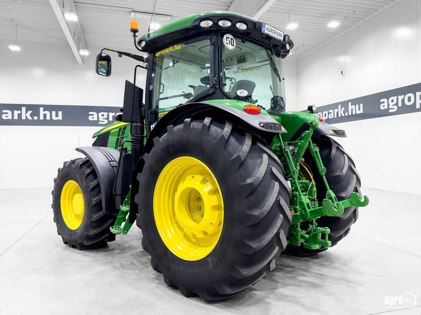 Traktor typu John Deere 7230R TLS, Gebrauchtmaschine w Csengele (Zdjęcie 4)