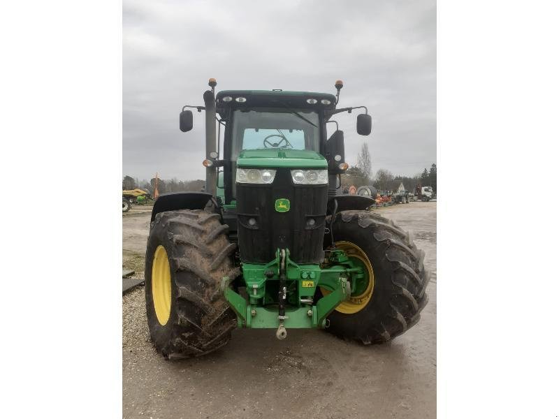 Traktor typu John Deere 7230R, Gebrauchtmaschine w BRAY en Val (Zdjęcie 3)