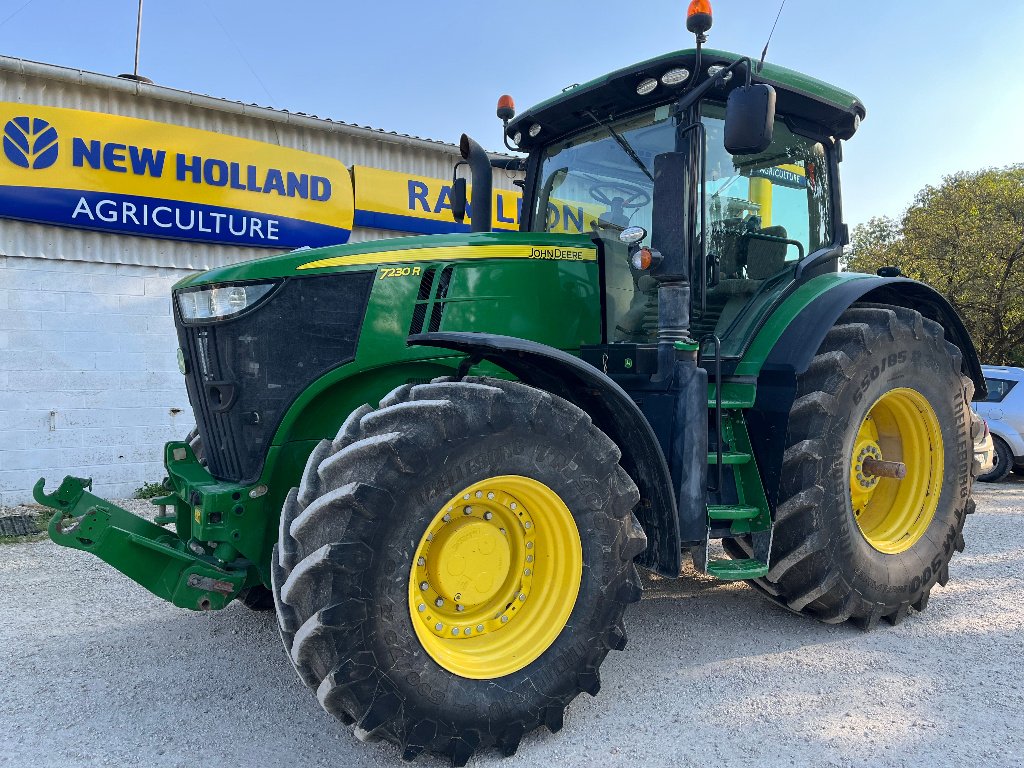 Traktor of the type John Deere 7230R, Gebrauchtmaschine in VERT TOULON (Picture 1)