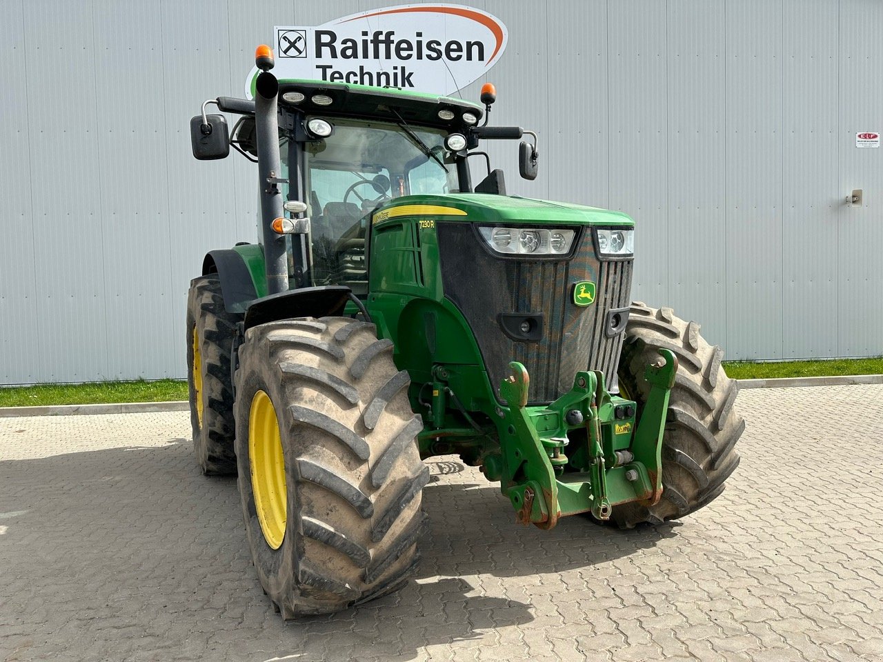 Traktor του τύπου John Deere 7230R, Gebrauchtmaschine σε Kruckow (Φωτογραφία 1)