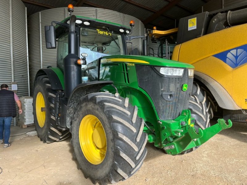 Traktor типа John Deere 7230R, Gebrauchtmaschine в CHAUMESNIL (Фотография 1)