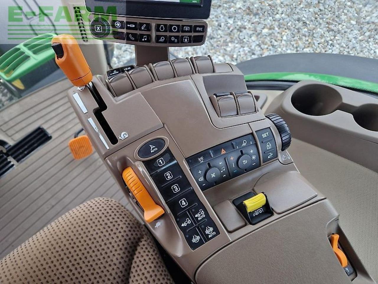 Traktor des Typs John Deere 7230r, Gebrauchtmaschine in ZELOW (Bild 10)