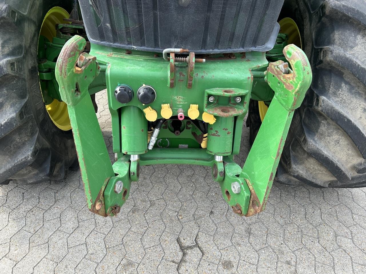 Traktor от тип John Deere 7230R, Gebrauchtmaschine в Bramming (Снимка 5)